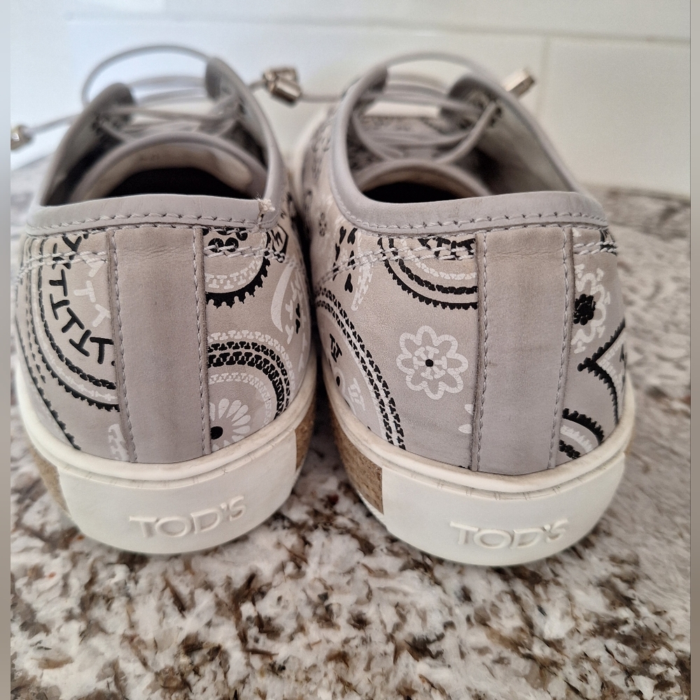 Tod's‎ Gray and White Leather Sneakers Size 40/9.5 -10 US - Picture 3 of 6